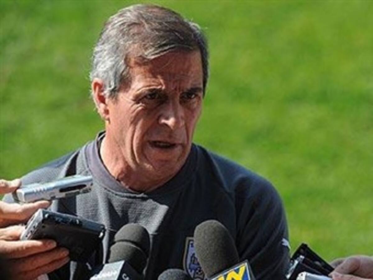 "Lo único que podemos hacer para atenuar la derrota es ganarle a Ecuador", Técnico de Uruguay