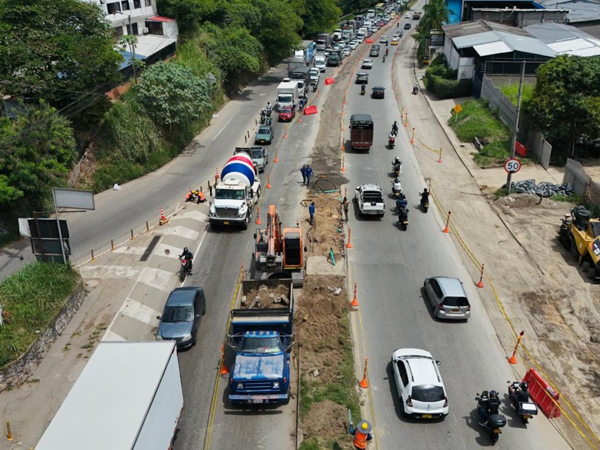 Así va la construcción del tercer carril en Floridablanca. No terminan los problemas de movilidad
