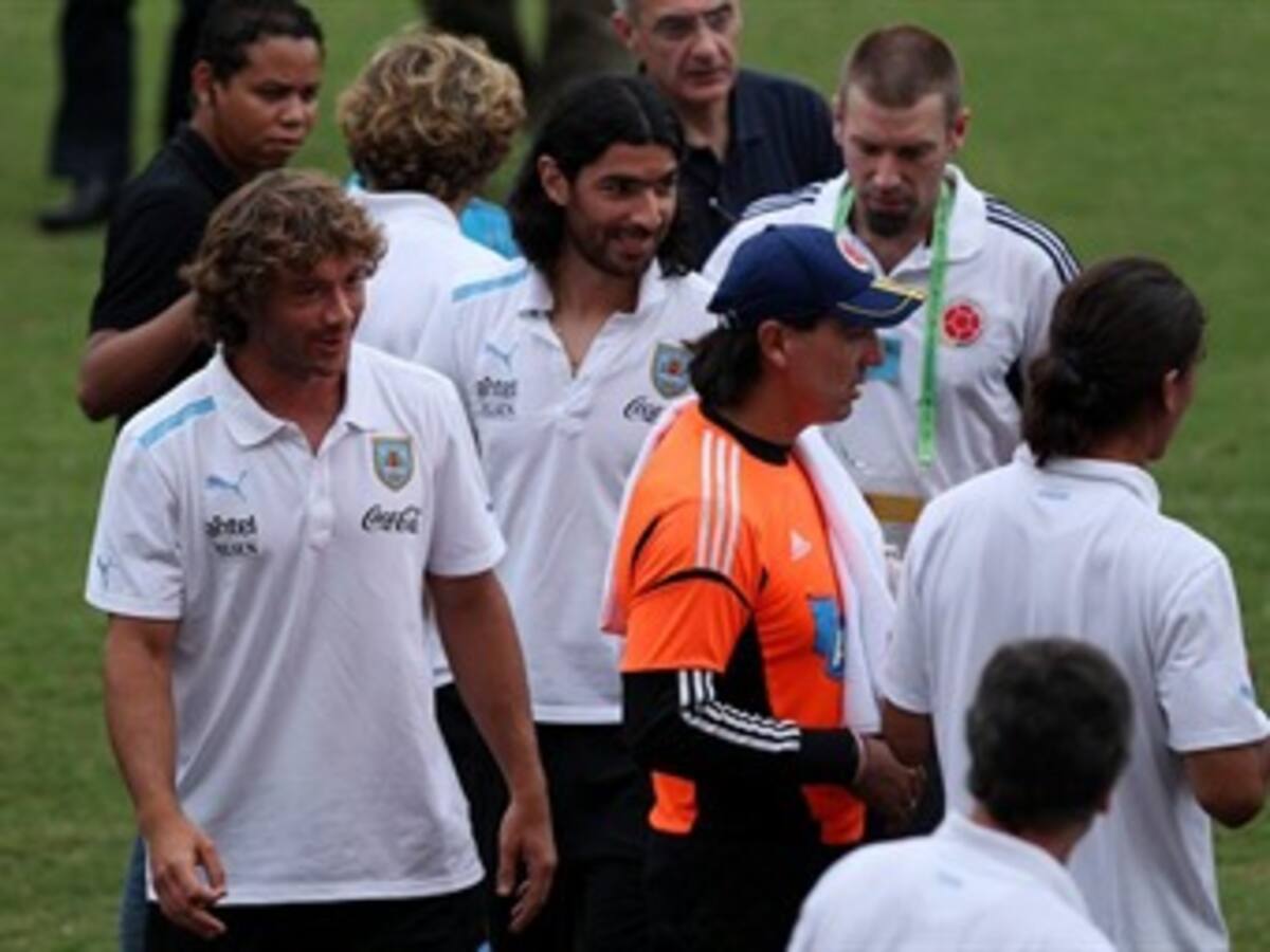Luego del revés en Colombia, Uruguay recibe a Ecuador pensando en retomar el camino