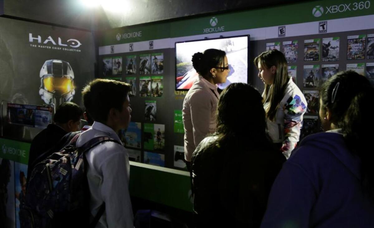 Durante tres días, gamers de todas las edades se reúnen en el Palacio de los Deportes en un escenario lleno de consolas.