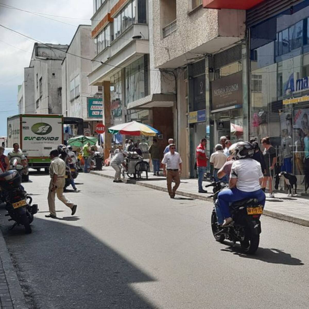 Motociclistas piden levantar restricción de parrillero en centro de Armenia