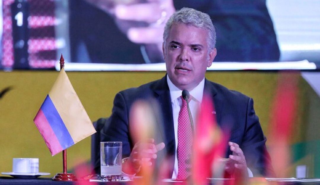 "Es de los grandes espacios radiales que acompaña a los colombianos": Duque