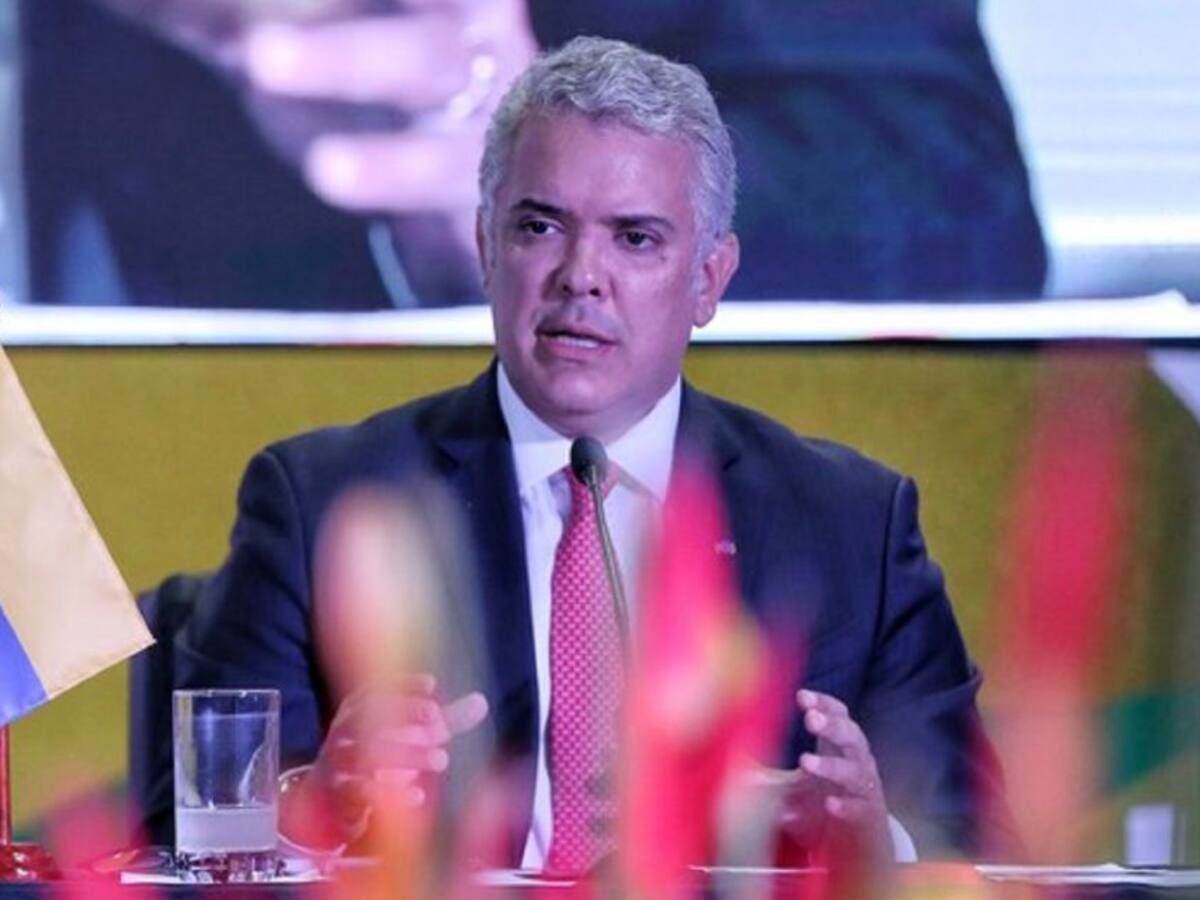 "Es de los grandes espacios radiales que acompaña a los colombianos": Duque