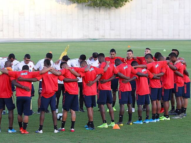 Dos grupos en práctica de la Selección Colombia tras el empate ante Brasil