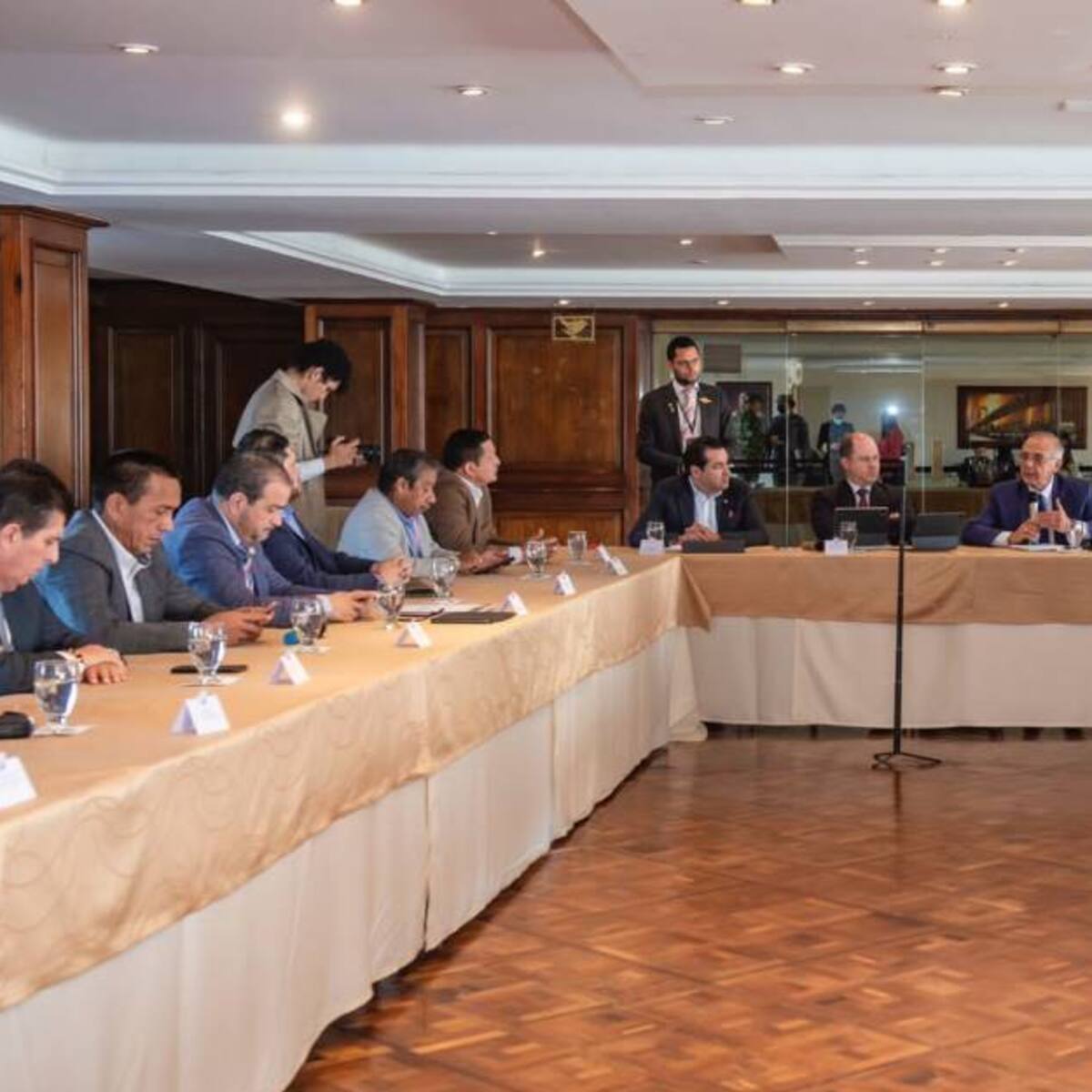 MinDefensa: Consejos de seguridad tendrán nueva perspectiva en las regiones