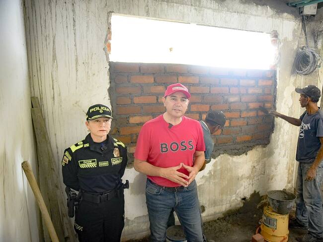 El alcalde de Ibagué, Andrés Hurtado, y la comandante de la Policía Metropolitana de Ibagué, coronel Sandra Rodríguez