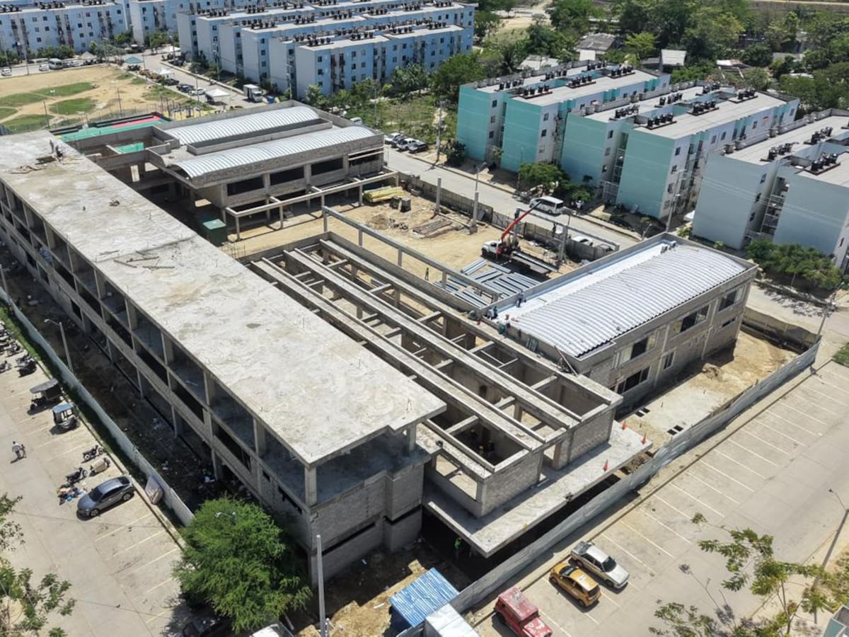 La construcción del megacolegio de Ciudadela de La Paz en El Pozón ya registra un avance del 70 %
