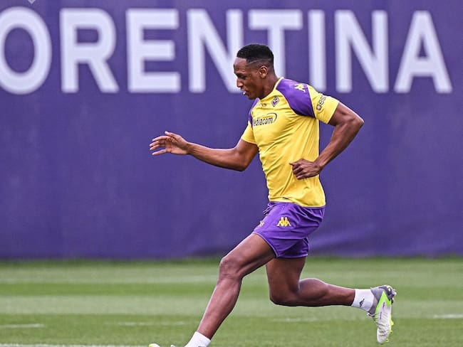 Yerry Mina entrenando con Fiorentina, vía Instagram: ACFFiorentina
