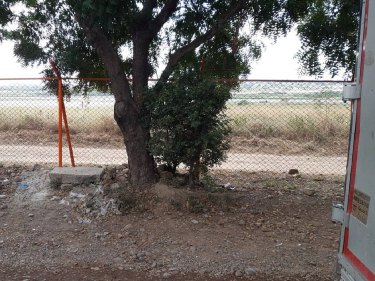 Denuncian que sigue la maleza en aeropuerto en Cúcuta despues de atentado
