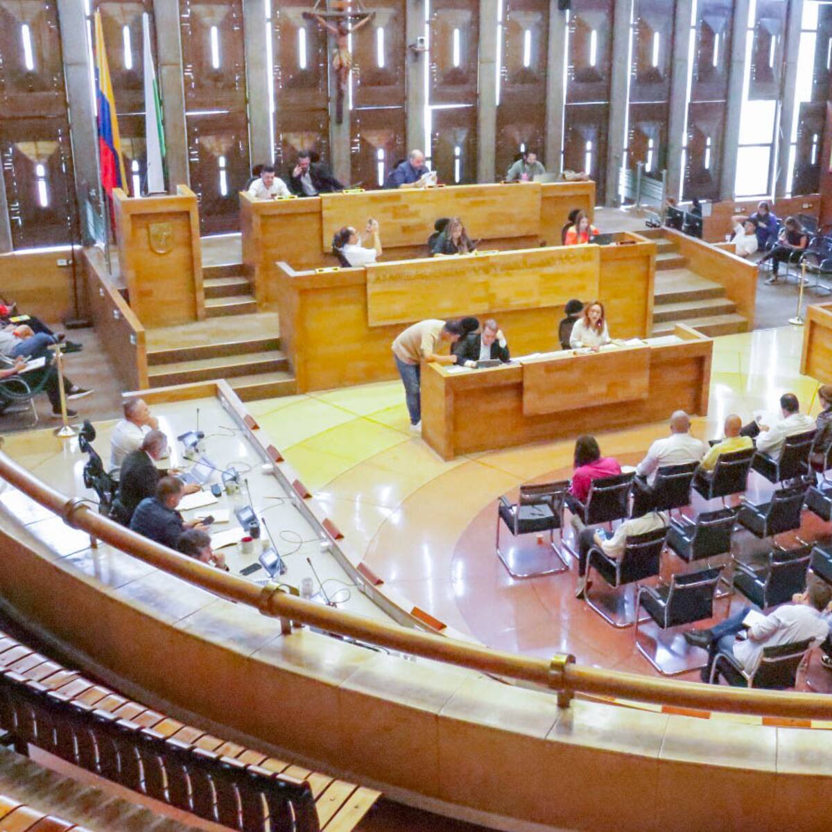 Asamblea de Antioquia postergó la sesión del martes para el viernes en solidaridad con Miguel Uribe