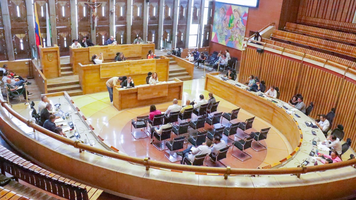 Presidente de Asamblea de Antioquia asegura que algunos diputados no están asistiendo
