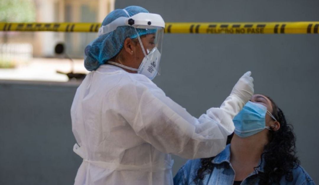 En aumento muertos y contagios por COVID