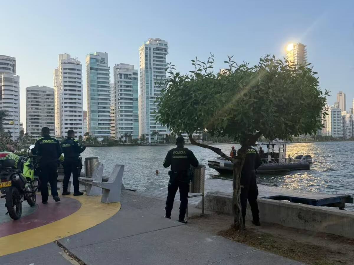 Hombre se “paseó” desnudo en parque del barrio Castillogrande