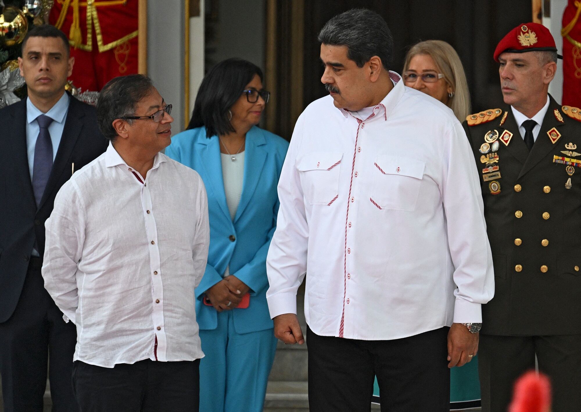 Gustavo Petro y Nicolás Maduro. (Photo by FEDERICO PARRA/AFP via Getty Images)