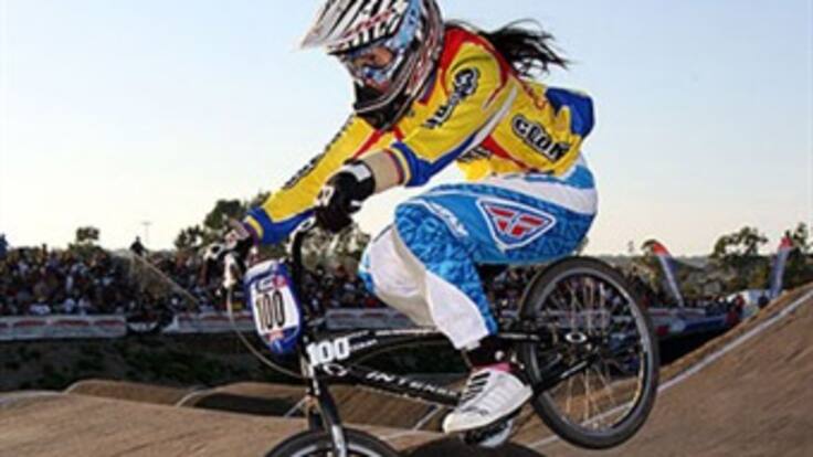 Colombiana Mariana Pajón gana oro en bicicross femenino