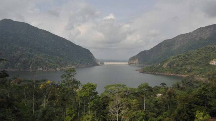Embalse Topocoro llega a su cota máxima por las lluvias