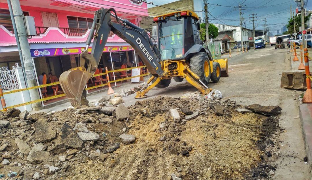 La Secretaría de infraestructura realiza la intervención de esta vía en concreto rígido para garantizar su durabilidad