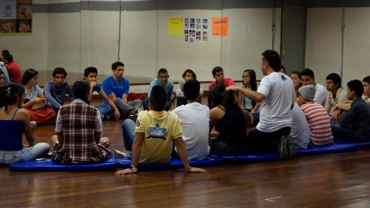 Taller 'Fundacion Mi Sangre' con los estudiantes de la Institución Educativa Aquilino Bedoya y la Institución Educativa Mundo Nuevo.