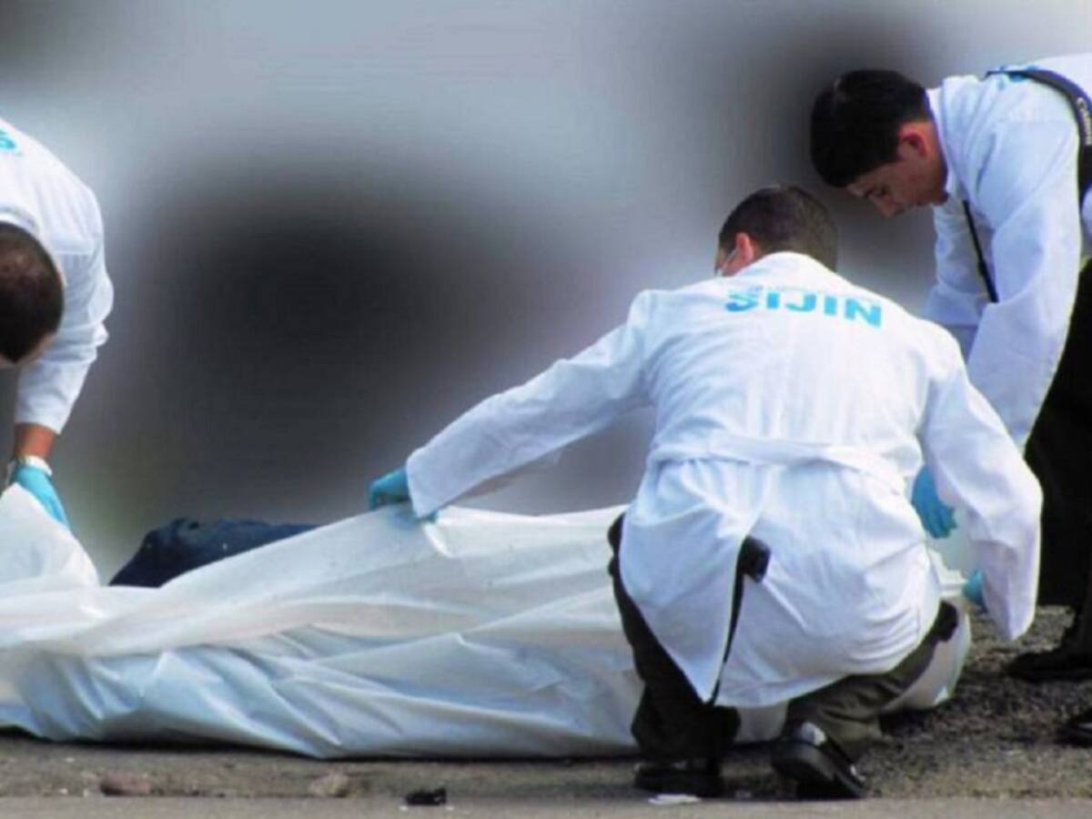 Investigan muerte de venezolano al interior de estación de policía