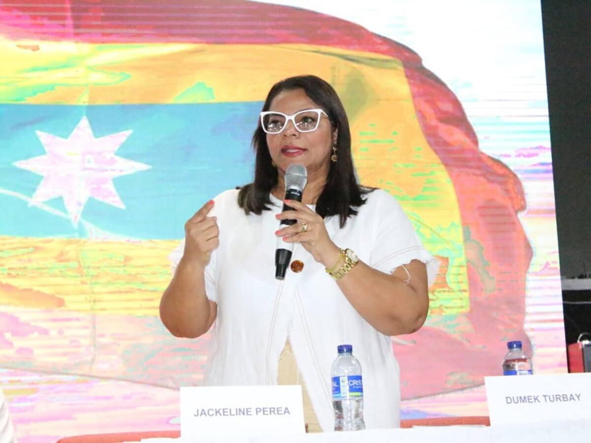 Jacqueline Perea plantea chatarrizar buses de Transcaribe en mal estado