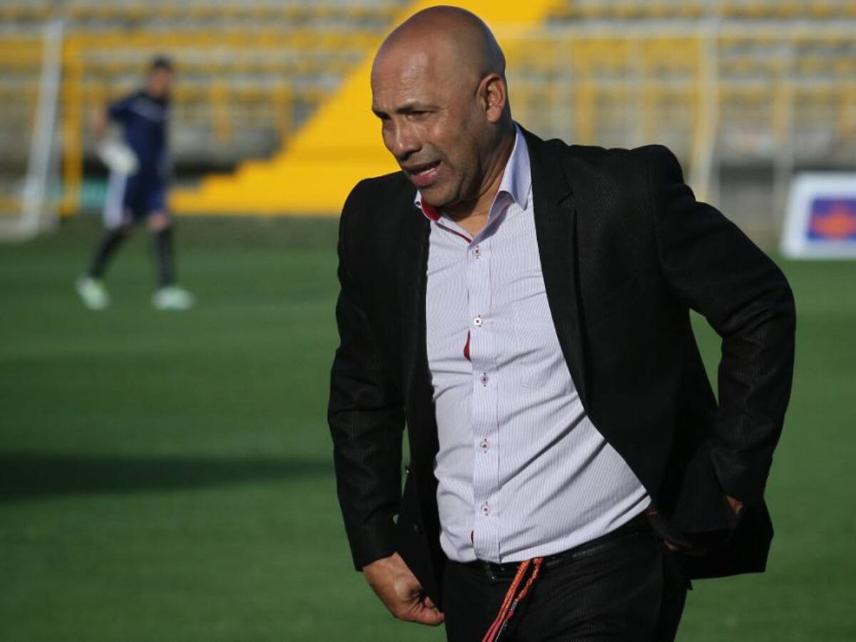 "La única camiseta de fútbol que hay en mi casa es la de Mauricio Molina"