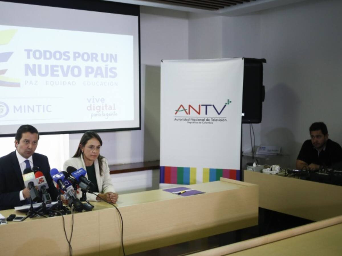 Nuevo lío jurídico para la adjudicación del Canal Uno