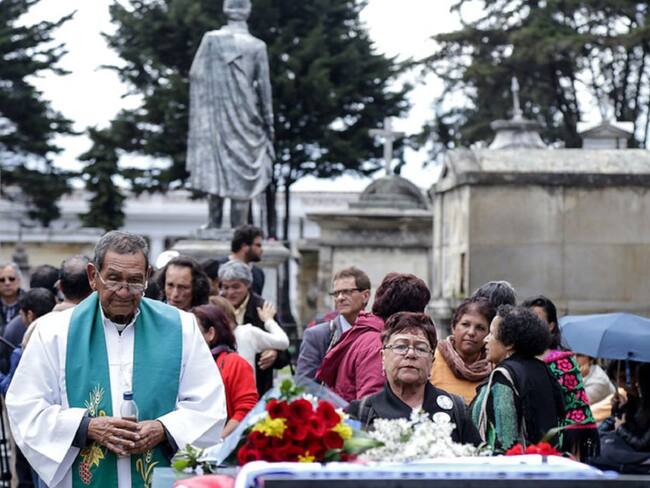 Bogotá cierra cementerios administrados por el Distrito