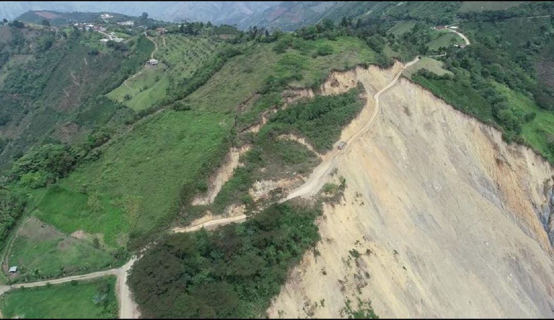 Vía Pácora sector El Brillante - Falla de Romeral
