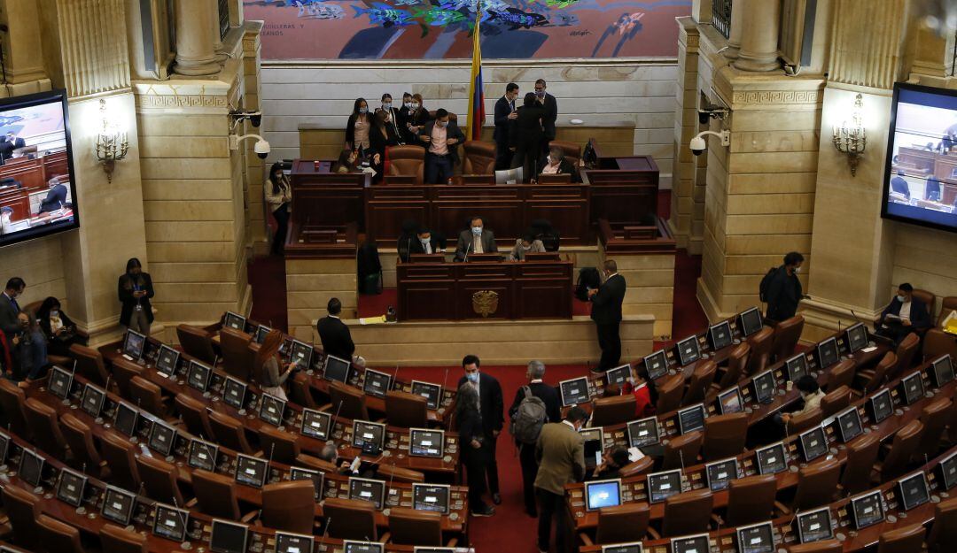 En redes sociales ha habido polémica por una supuesta semana de receso que se habría tomado el Congreso