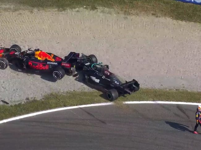 Así quedaron las monoplazas de Hamilton y Verstappen tras el incidente en Italia