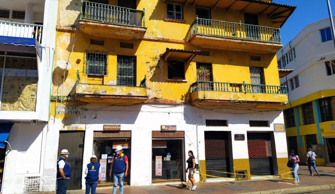 Gestión del Riesgo pidió tener extremo cuidado al pasar por la avenida Venezuela y usar la acera contraria para evitar accidentes