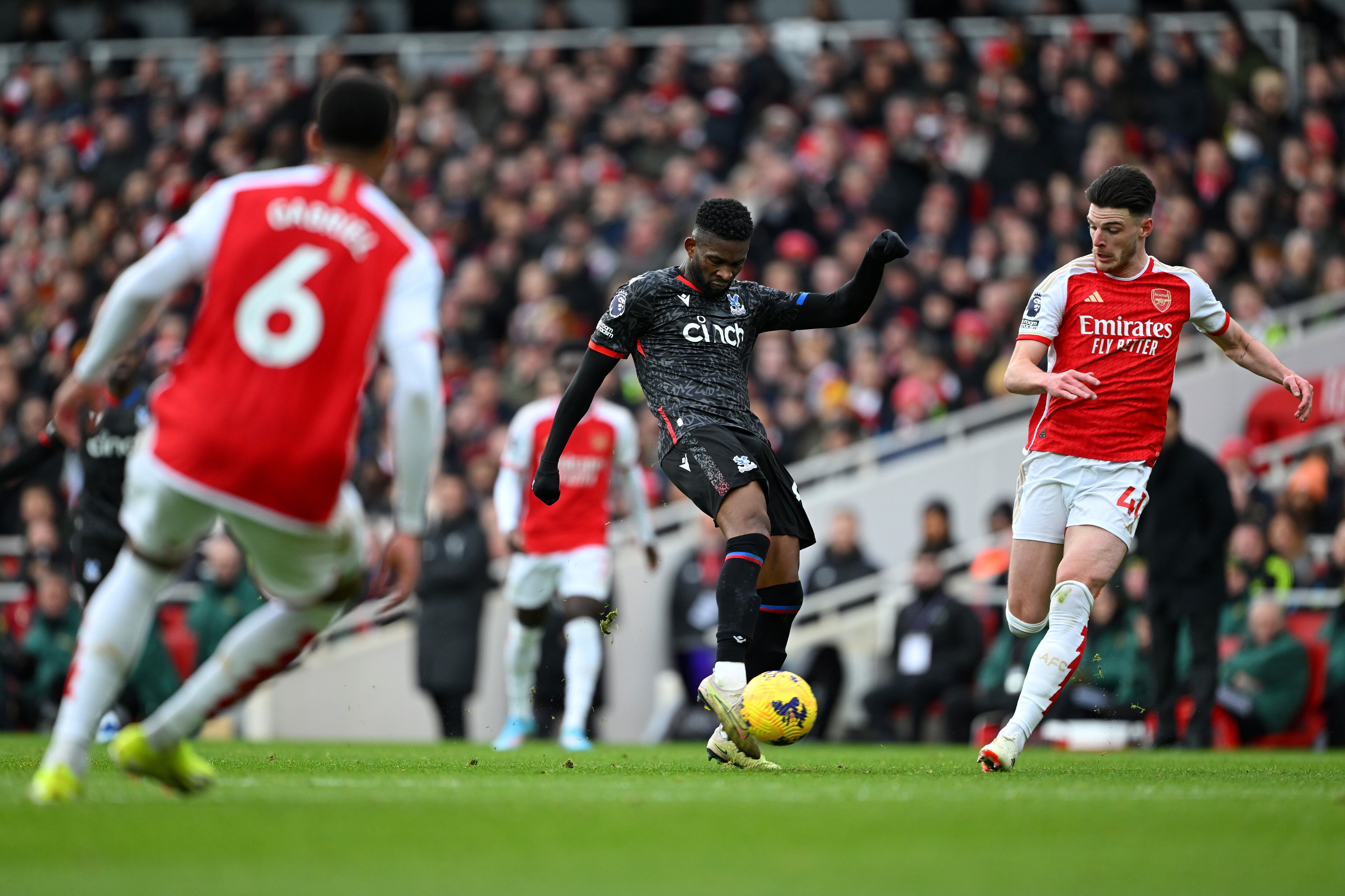 Jefferson Lerma fue titular en la derrota del Crystal Palace con el Arsenal en el Emirates Stadium. (Photo by Shaun Botterill/Getty Images)