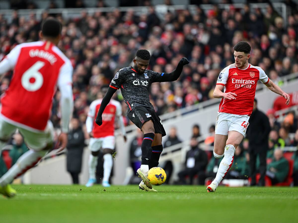 Jefferson Lerma fue titular en la goleada sufrida por Crystal Palace en casa del Arsenal