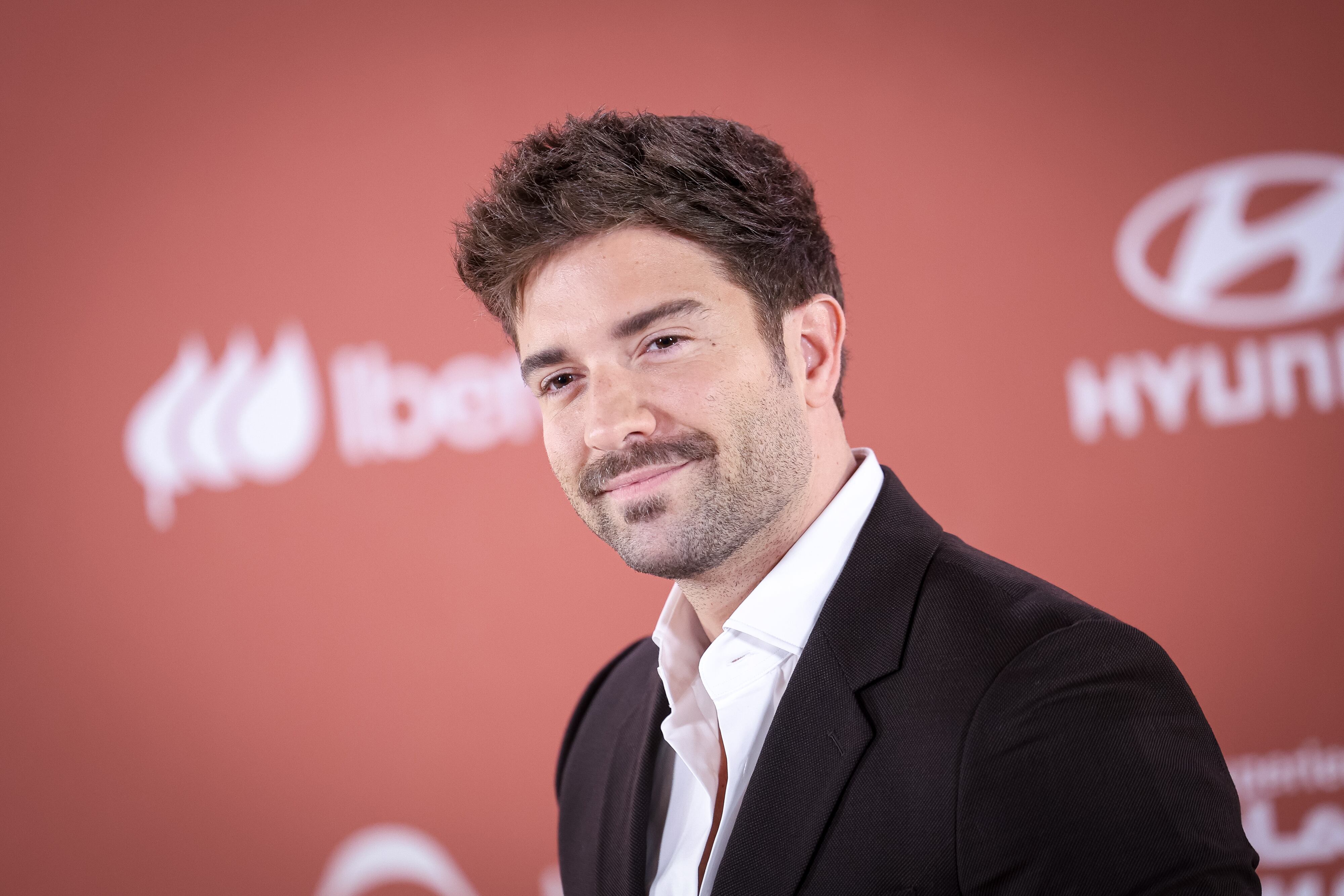 MADRID, SPAIN - NOVEMBER 17: Pablo Alboran attends the IX Madame Figaro Women Awards photocall at Casino de Madrid on November 17, 2025 in Madrid, Spain. (Photo by Pablo Cuadra/WireImage)