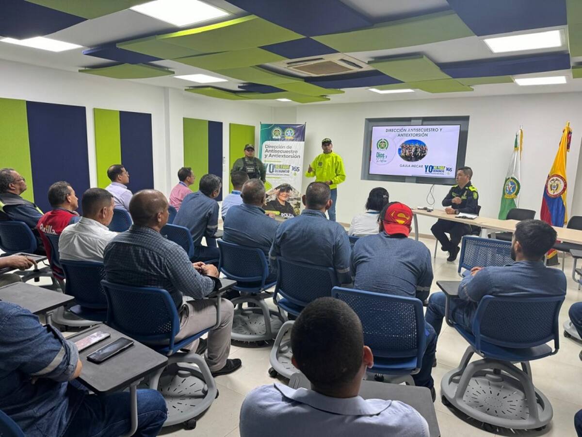 Gaula realizó curso antiextorsión a empleados de Surtigas en Cartagena