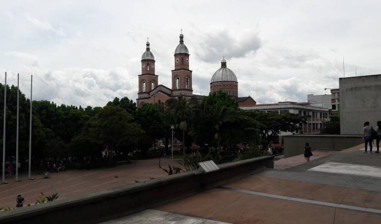 De lunes a viernes escuche 1150AM Las noticias de la región 