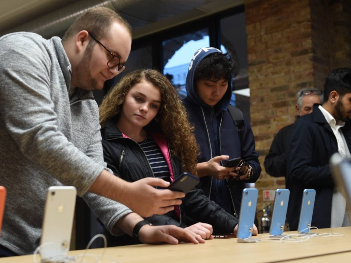 Apple es demandada por “mentir”