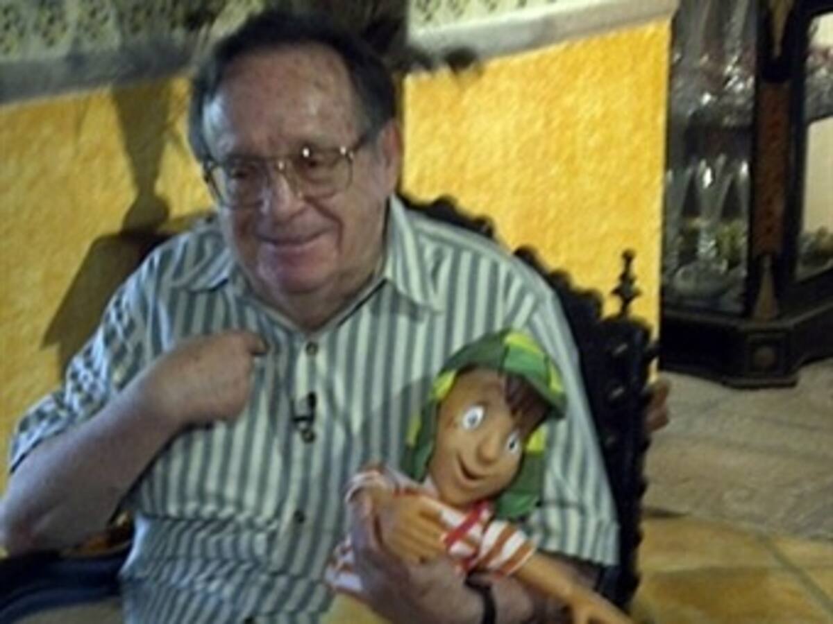 Chespirito abre su cuenta en Twitter y supera los 140 mil seguidores