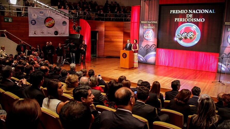 La pelea por la realización del Premio Nacional de Periodismo. Foto: Colprensa