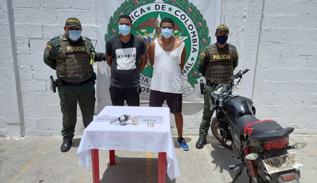 Los hombres intentaron escapar saltando techos y patios en el sector Estela del barrio Olaya Herrera luego de cometer el asalto