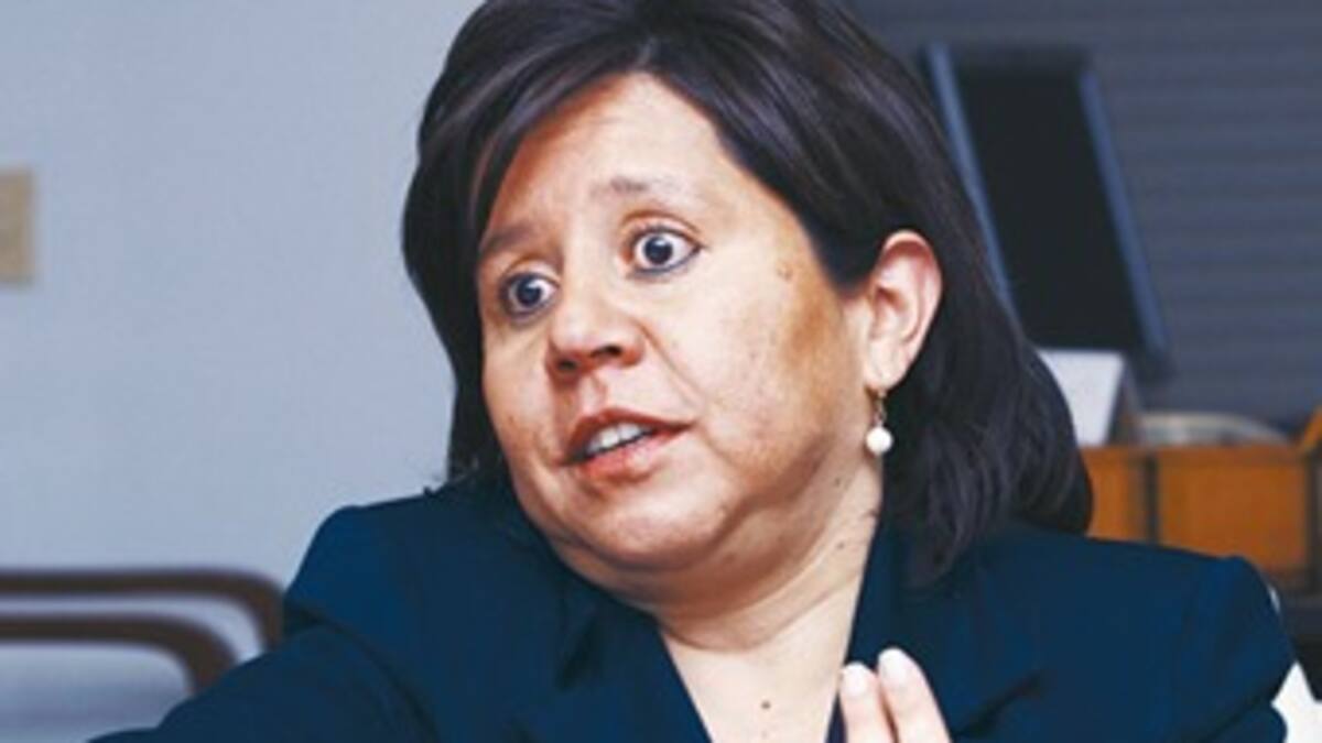 Piden declaración de María del Pilar Hurtado en proceso por ‘chuzadas’
