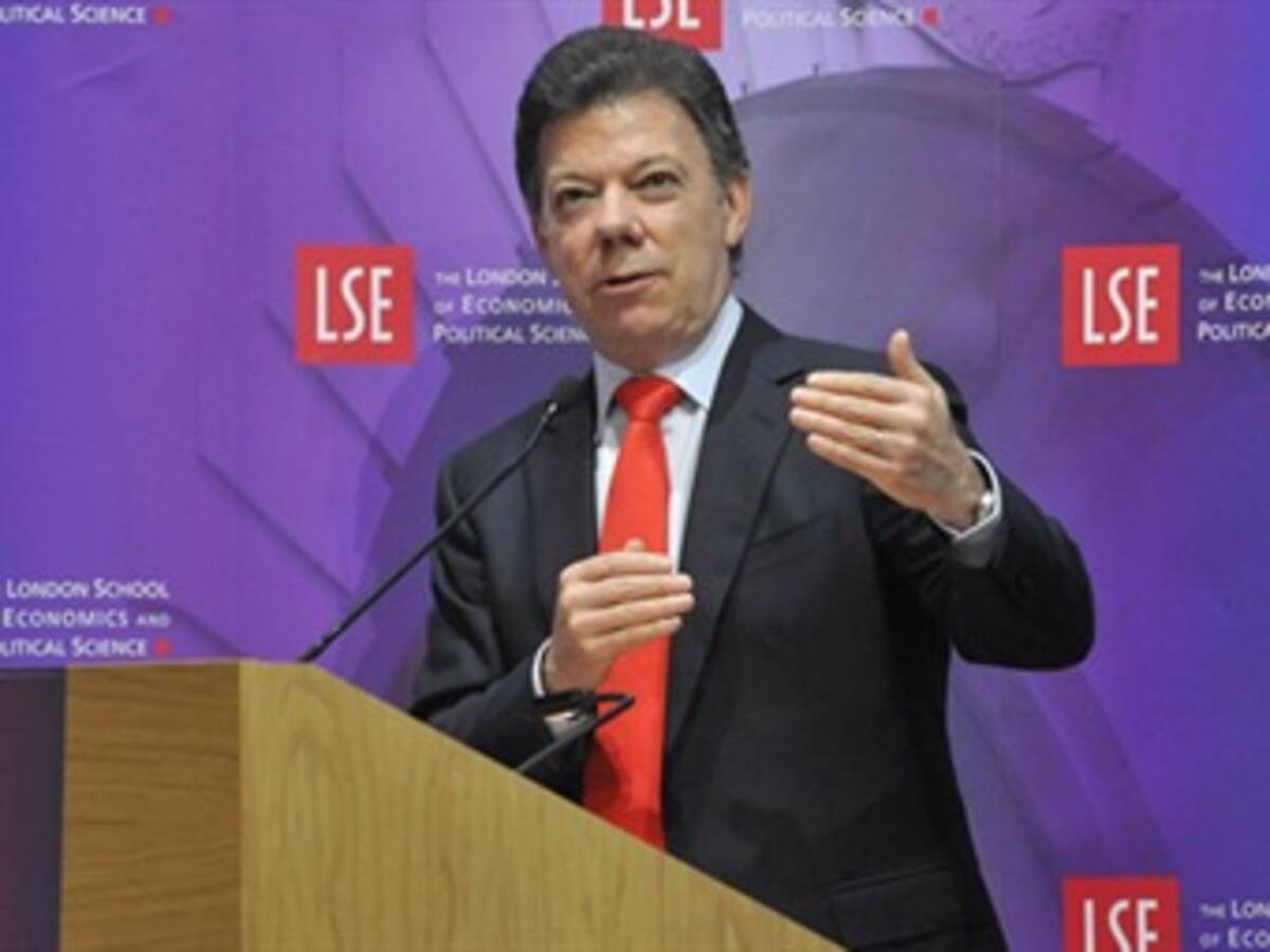 Santos no buscará reelección si consigue sus objetivos en cuatro años