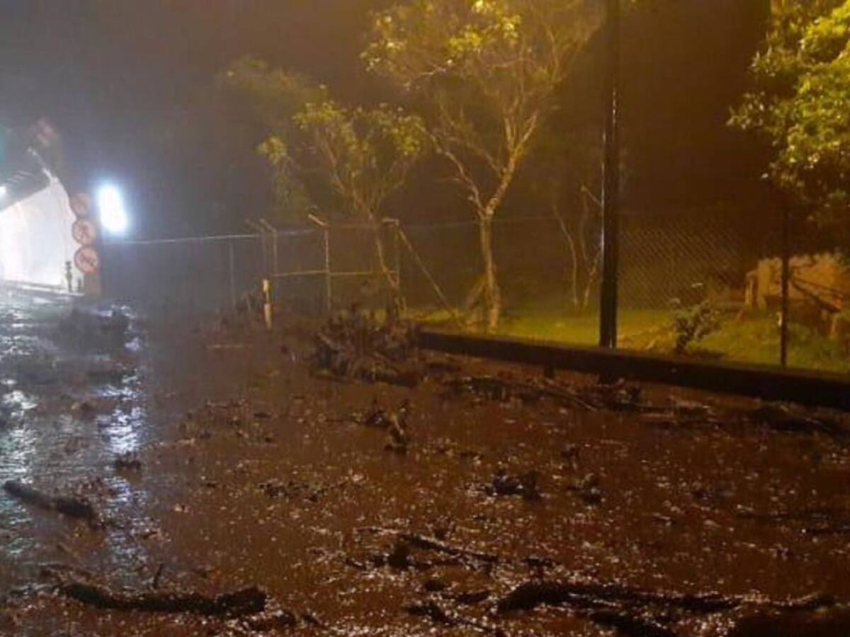 Avalancha en el Túnel de Boquerón ocasiona cierre de la vía al Llano