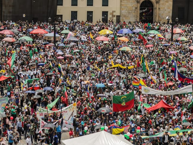 Masiva movilización en Plaza de Bolívar a favor de Petro: 32 mil personas asistieron