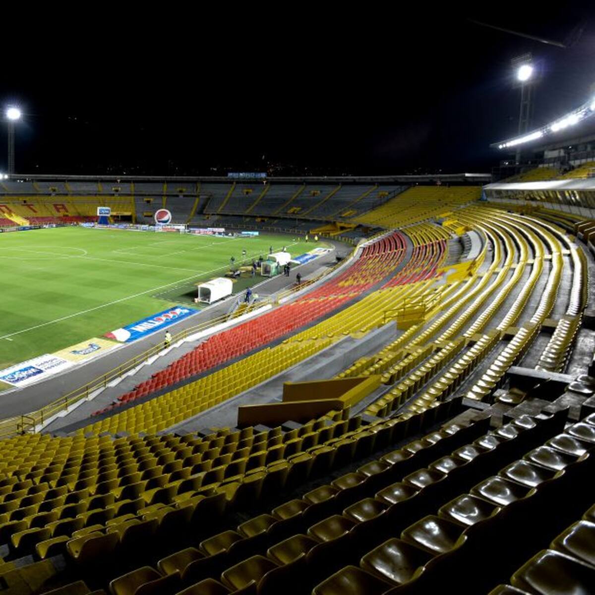 Hinchas de Santa Fe y Nacional podrán vacunarse sin cita antes del partido