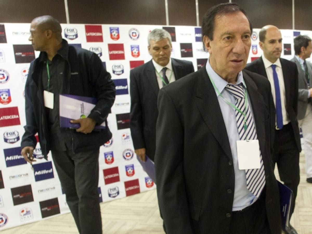 Bilardo se recupera tras operación cerebral