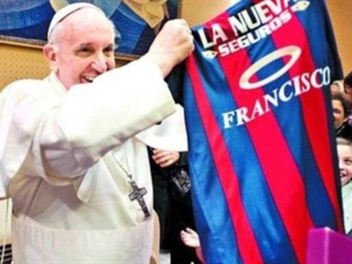 Delegación de San Lorenzo entregará el trofeo al Papa Francisco