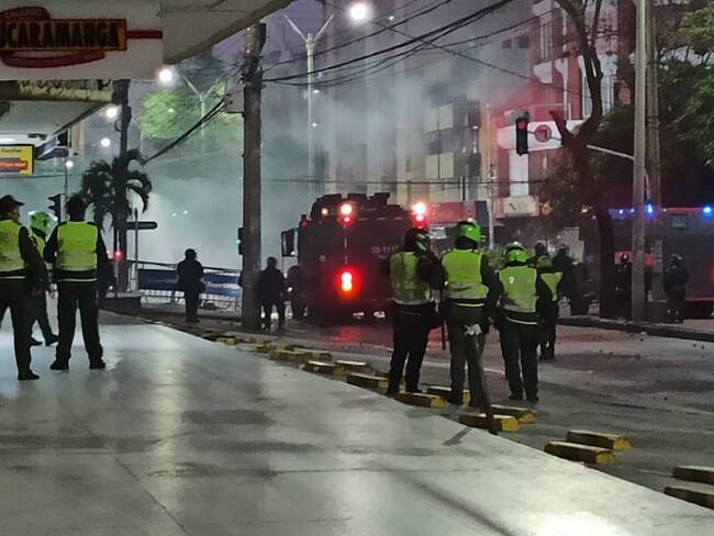 Nuevos desórdenes cerca al estadio Romelio Martínez