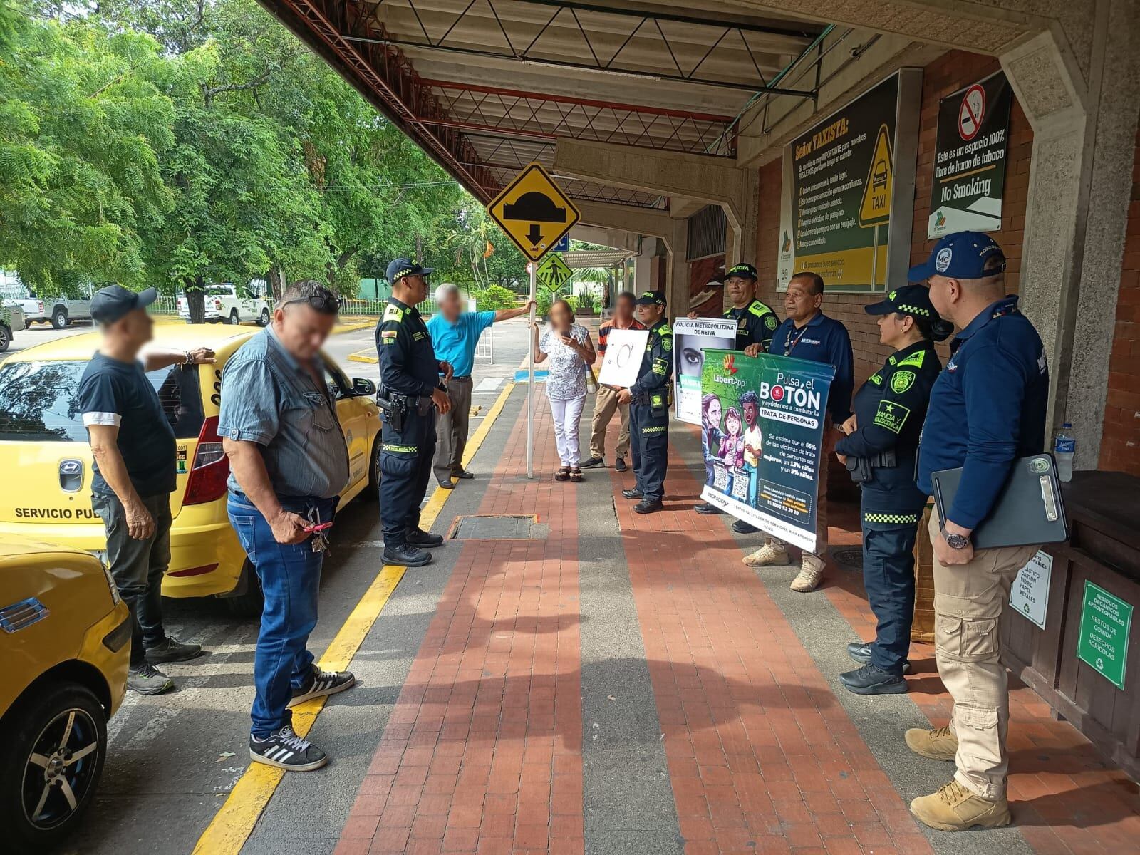 Unidades de tránsito y transporte, estarán ubicadas en diferentes tramos viales. Foto Pol carreteras Huila.