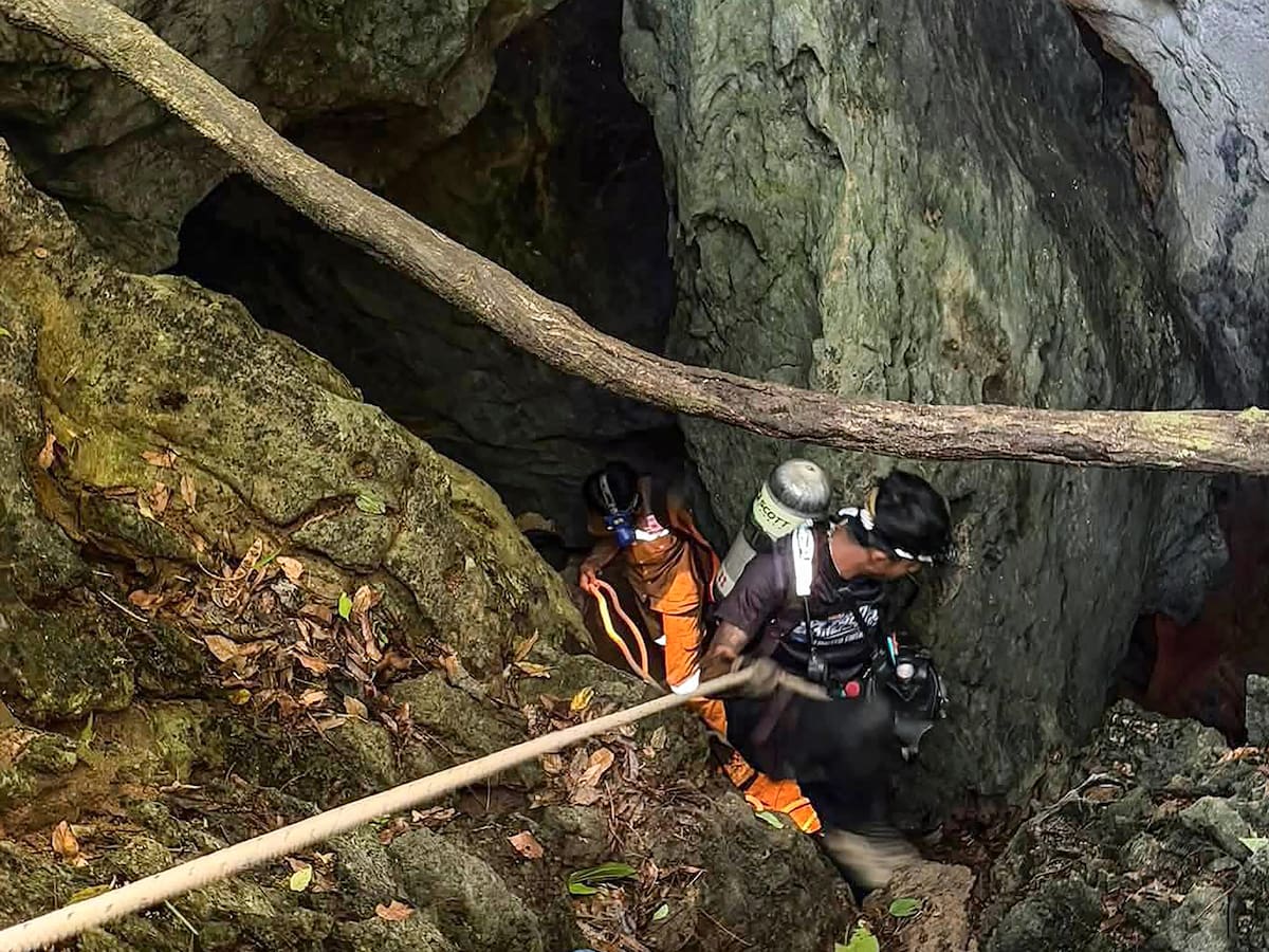 Rescatan a cinco mineros atrapados en una cueva de Laos, en el sudeste asiático